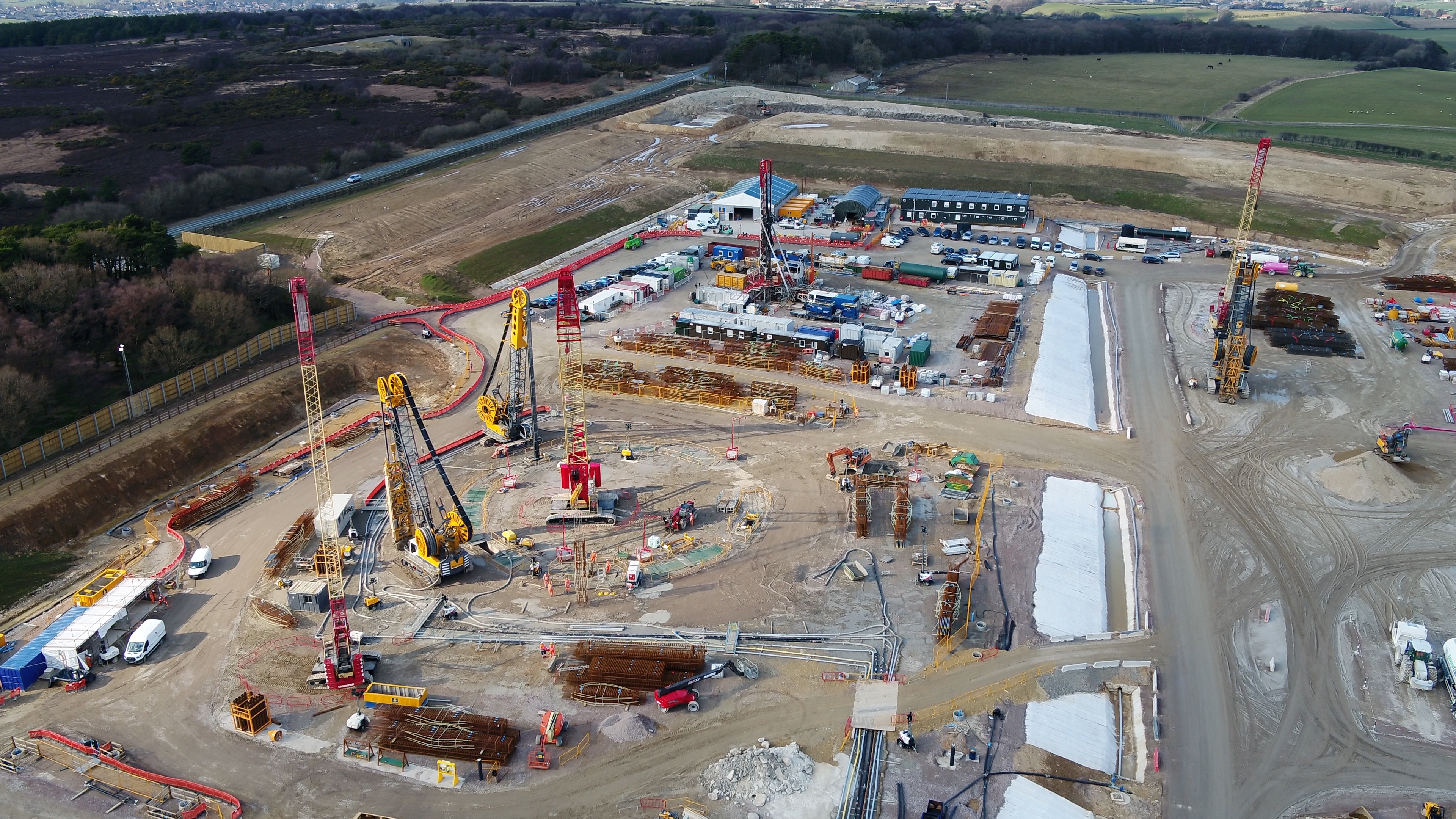 Herstellung von Schlitzwandschächten für die Woodsmith Mine in England von Bauer Spezialtiefbau